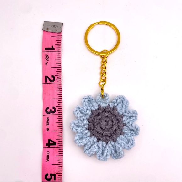 HANDMADE | Crochet Daisy | Bag Charm | Keychain | Dusty Blue (Brand New!) 💙 - Picture 4 of 5
